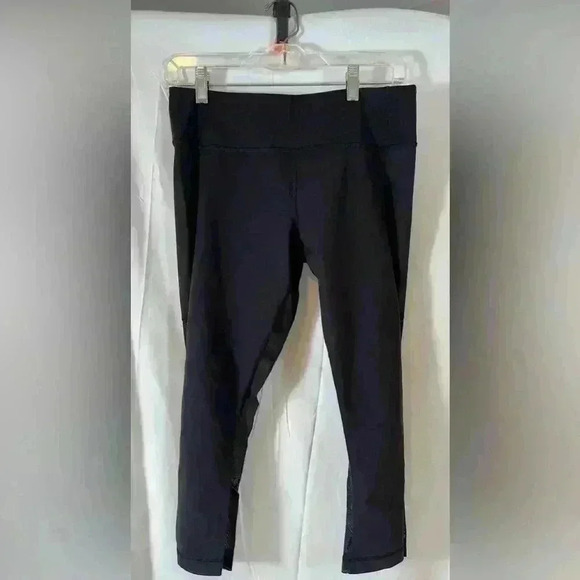 Lululemon Fresh In Mesh Crop (19") black size 8 - Picture 1 of 10